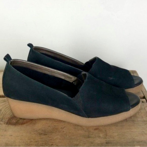 THE FLEXX Black Suede “Smoother” Peep Toe Wedge, Women’s Size 10 - Picture 3 of 11